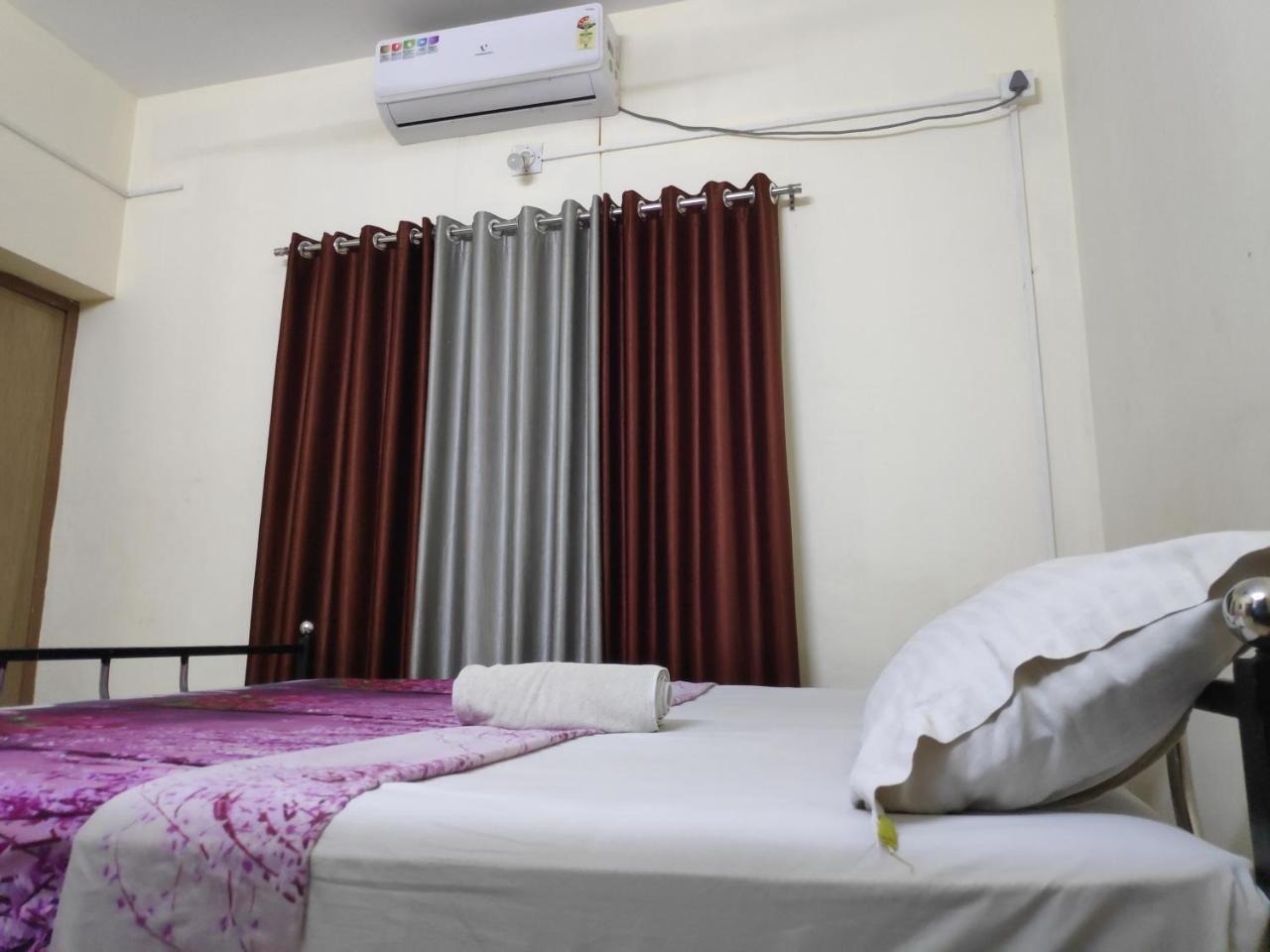 Hotel Silver Space Ernakulam Exterior foto